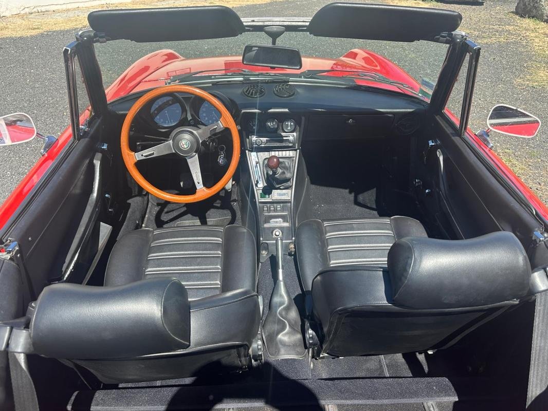 Alfa Romeo Spider - Photo 5