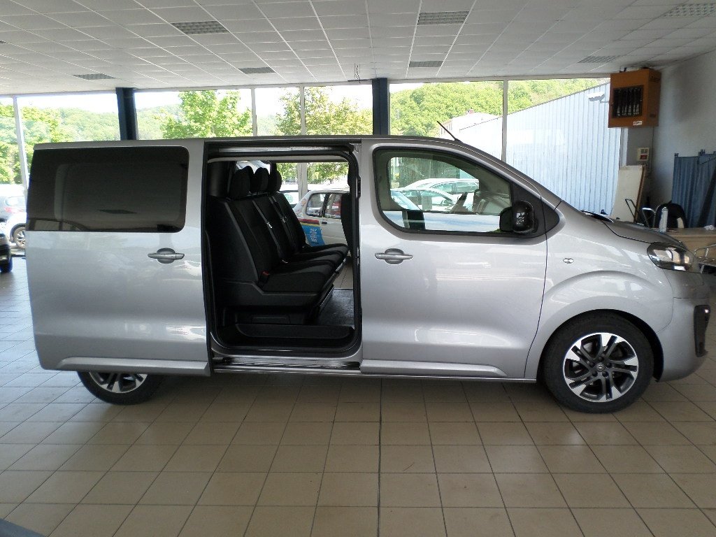 Opel Vivaro - Photo 11