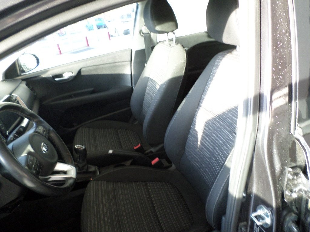 Kia Stonic - Photo 6