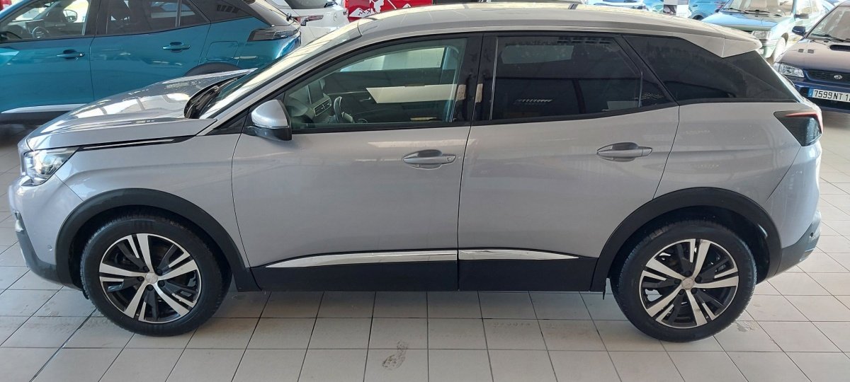 Peugeot 3008 - Photo 3