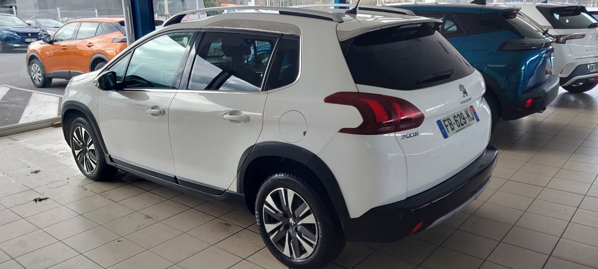 Peugeot 2008 - Photo 4