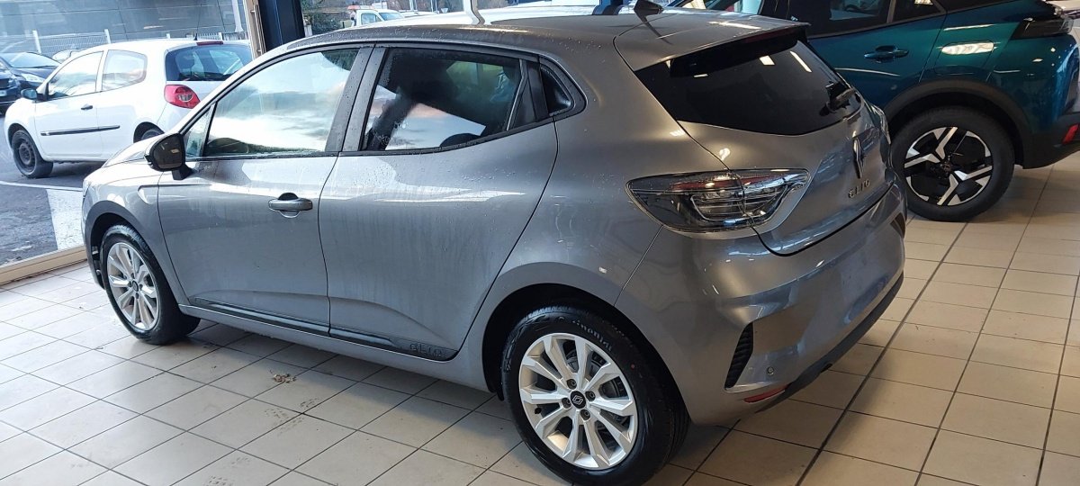 Renault Clio - Photo 4