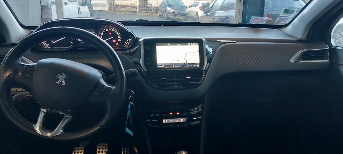 Peugeot 2008 - Photo 2