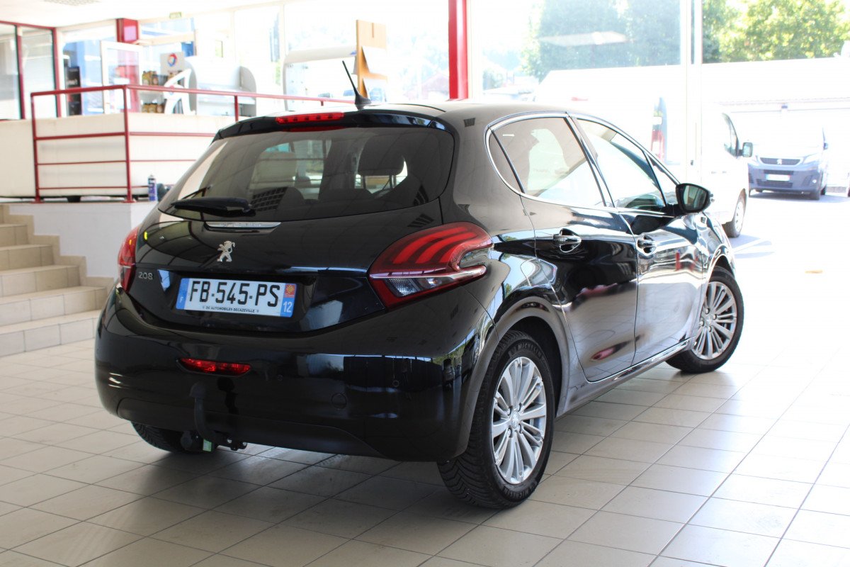 Peugeot 208 - Photo 3
