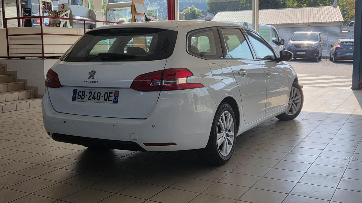 Peugeot 308 - Photo 2
