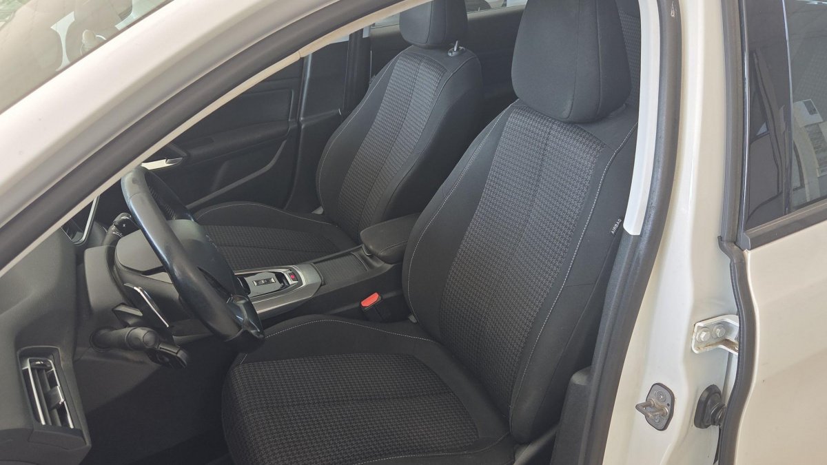 Peugeot 308 - Photo 8
