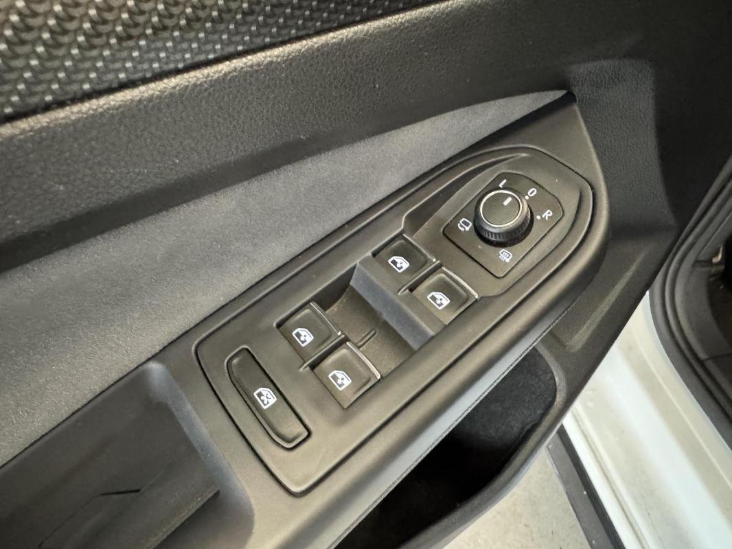 Volkswagen Golf - Photo 21