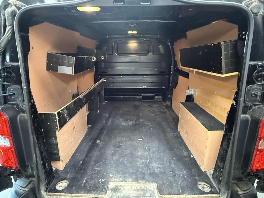 Opel Vivaro - Photo 17