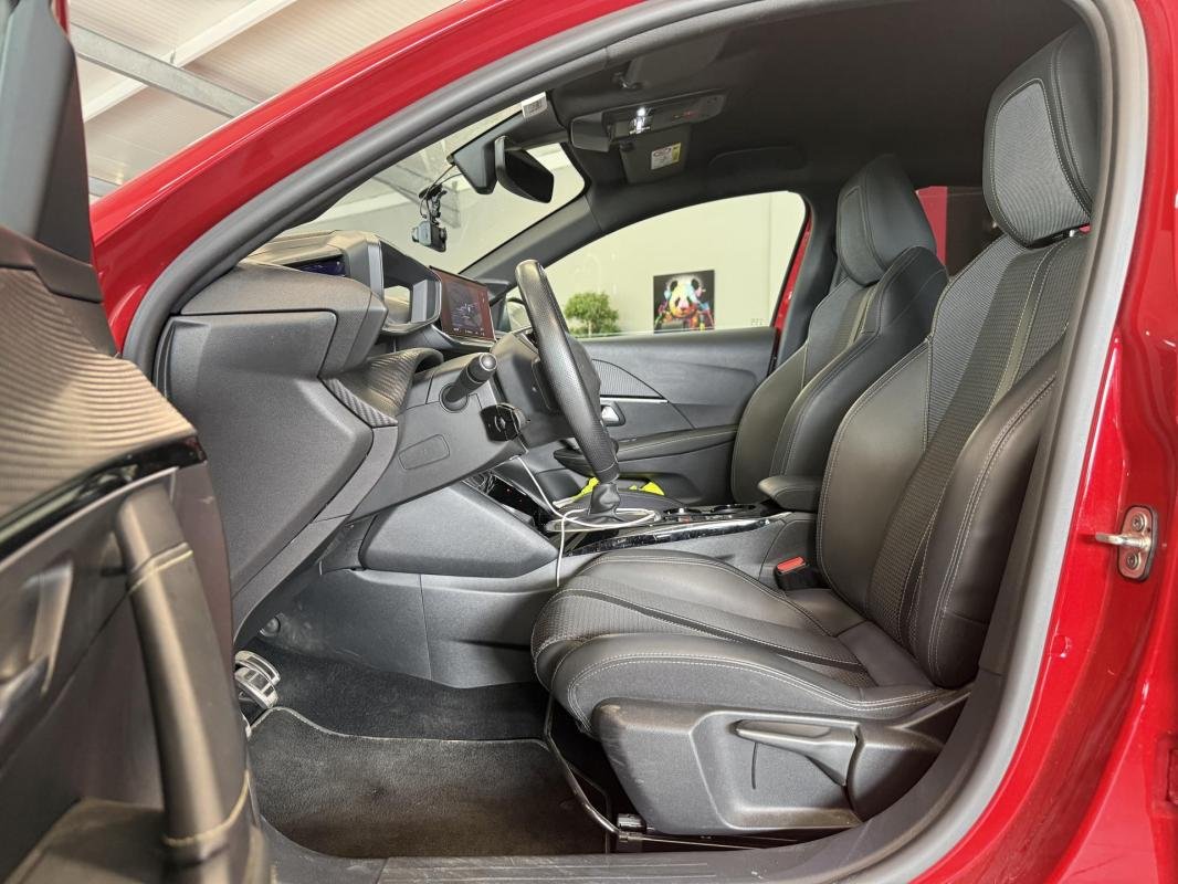 Peugeot 208 - Photo 11