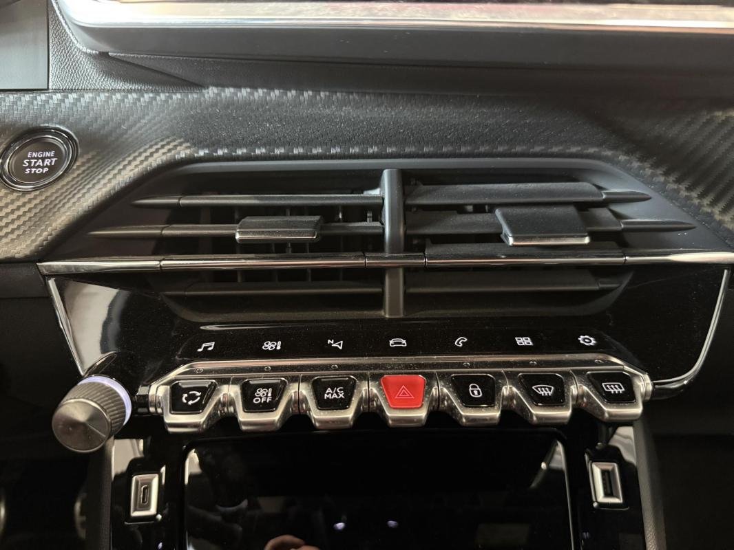 Peugeot 208 - Photo 25