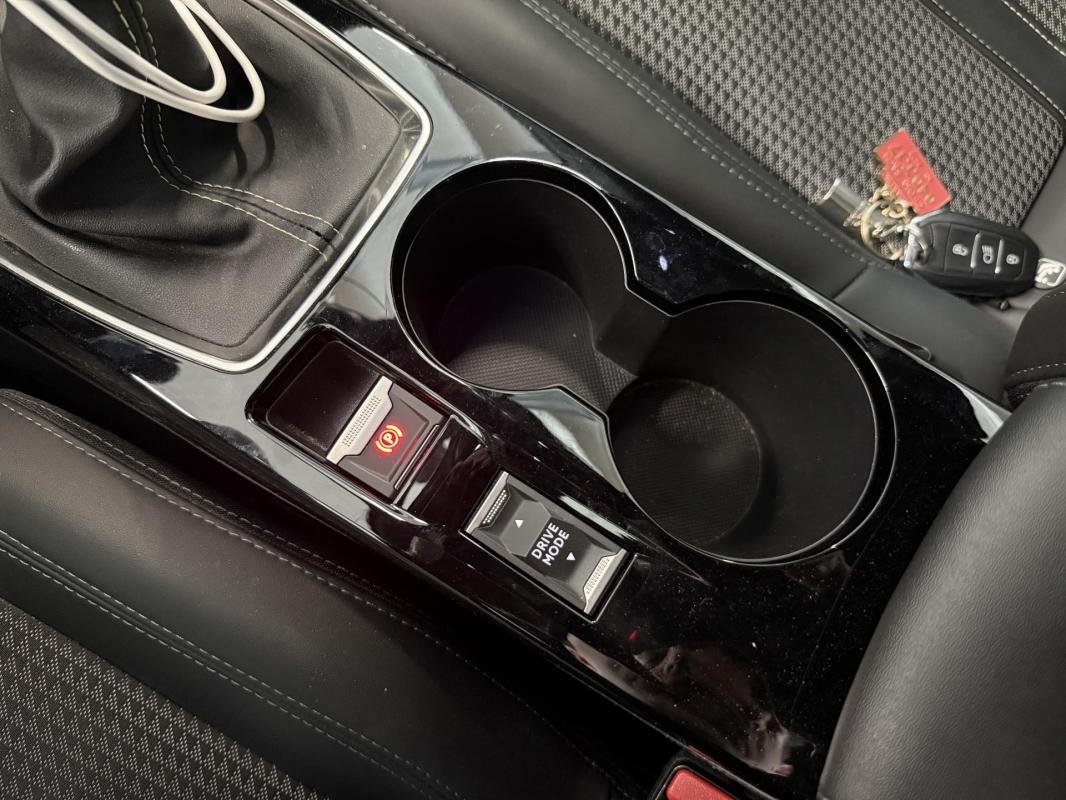 Peugeot 208 - Photo 28