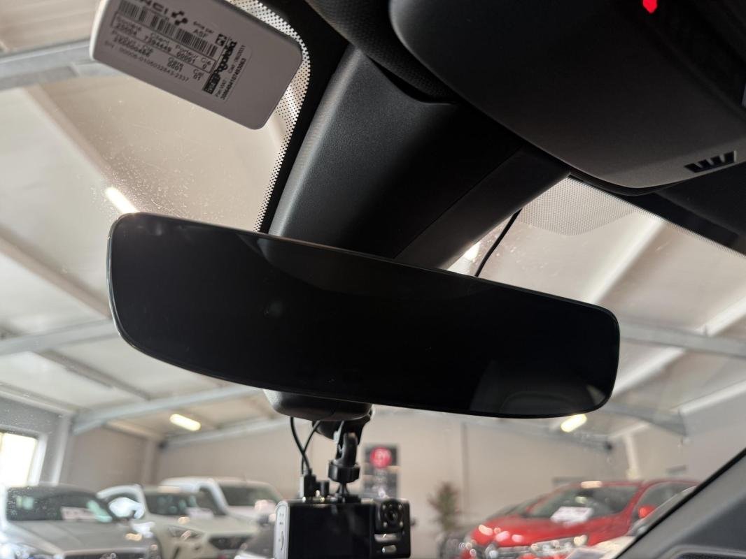 Peugeot 208 - Photo 29