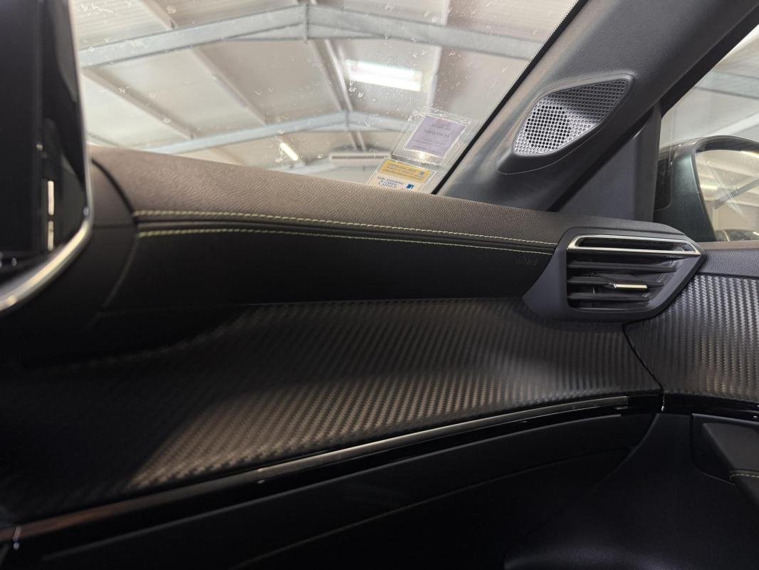Peugeot 208 - Photo 32