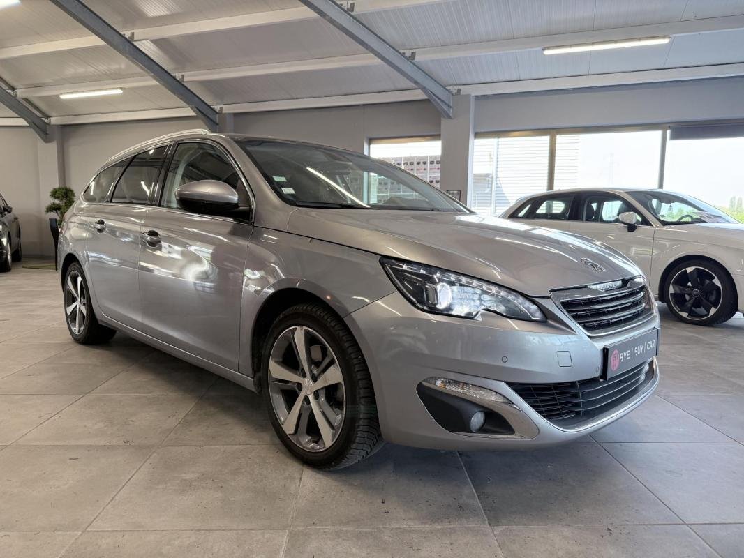 Peugeot 308 - Photo 2