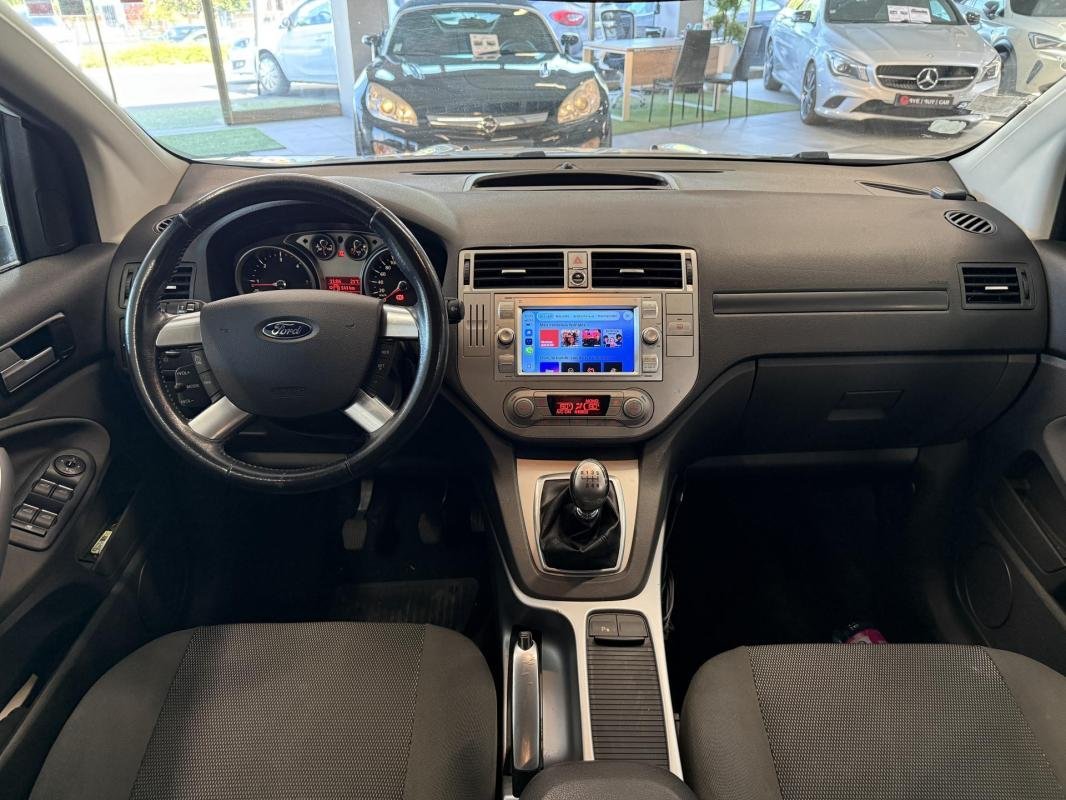 Ford Kuga - Photo 15