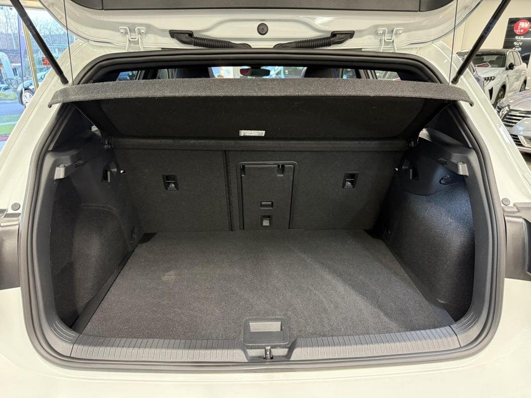 Volkswagen Golf - Photo 9