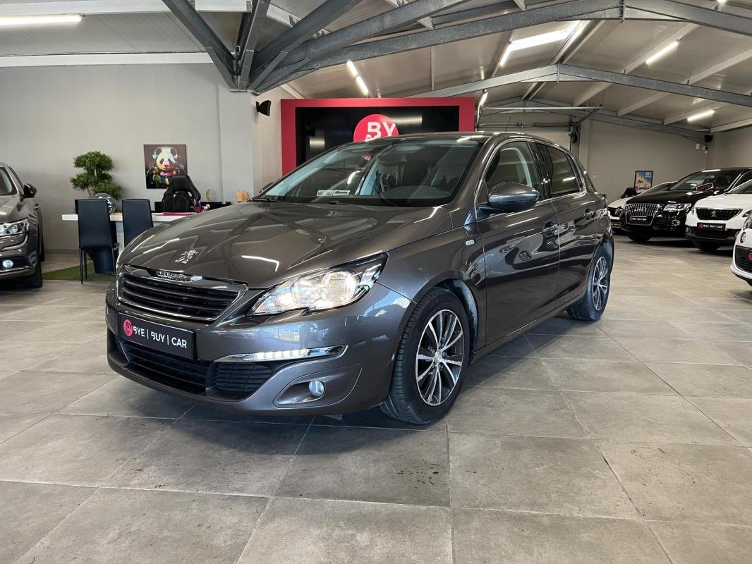 Peugeot 308 - Photo 1