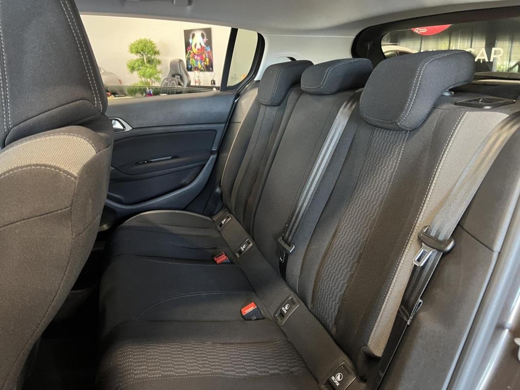 Peugeot 308 - Photo 11