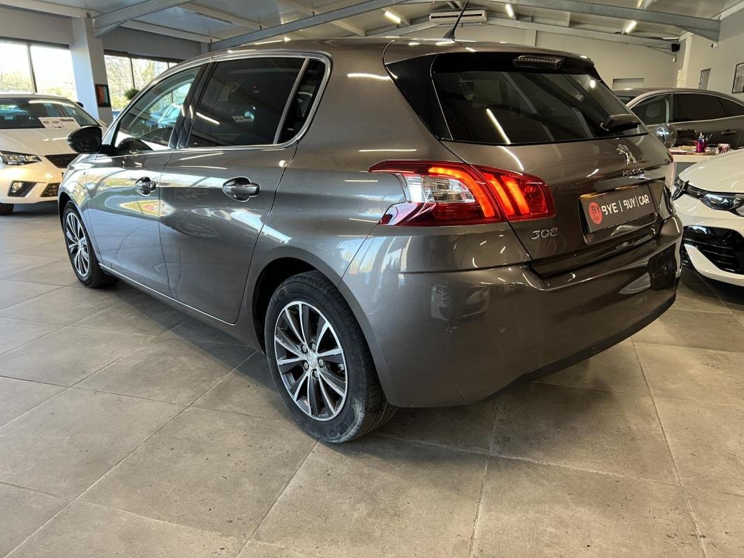 Peugeot 308 - Photo 3