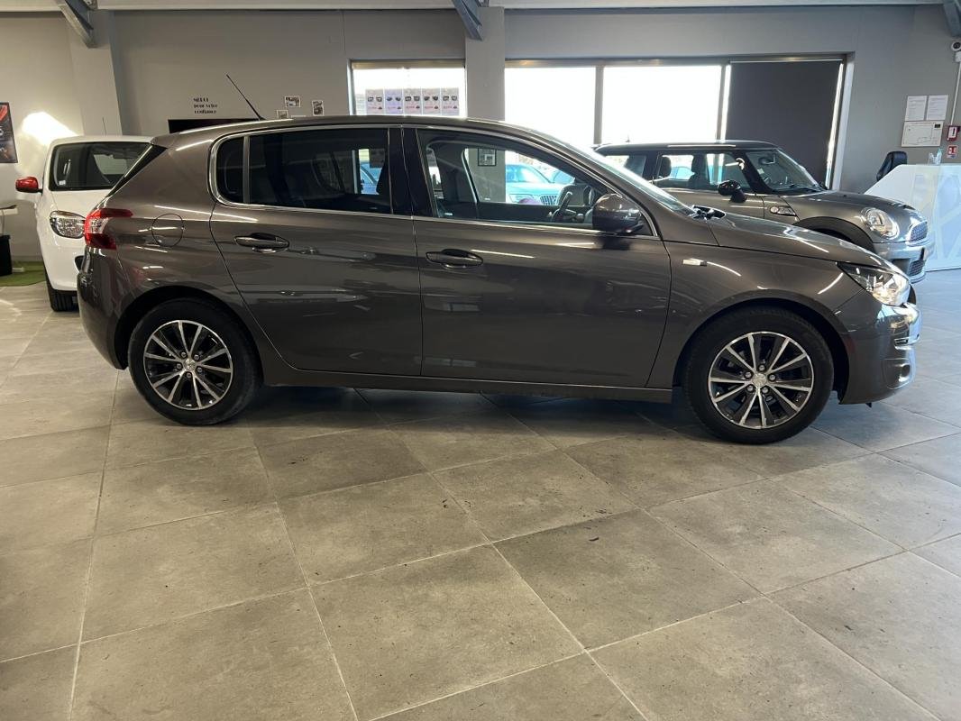 Peugeot 308 - Photo 6