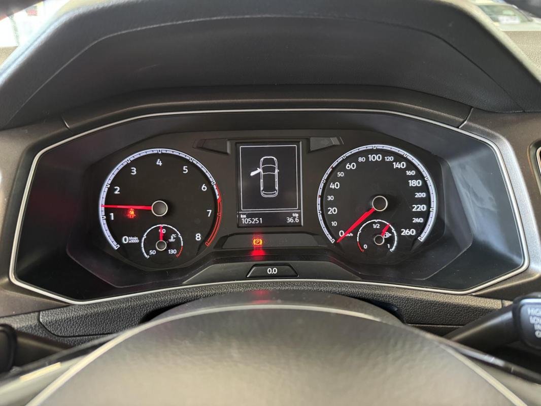 Volkswagen T-Roc - Photo 17