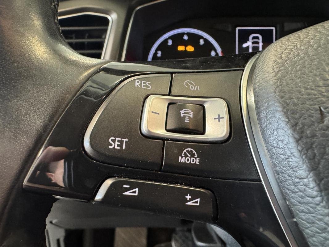 Volkswagen T-Roc - Photo 21