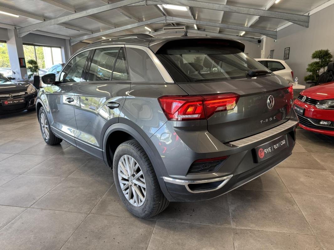 Volkswagen T-Roc - Photo 4