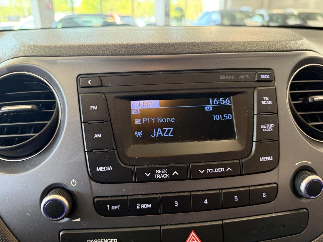 Hyundai i10 - Photo 17