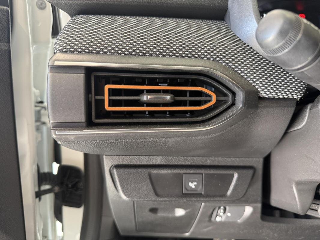 Dacia Sandero - Photo 22