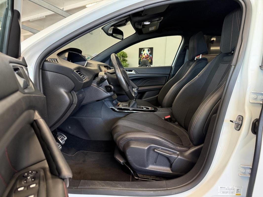Peugeot 308 - Photo 11