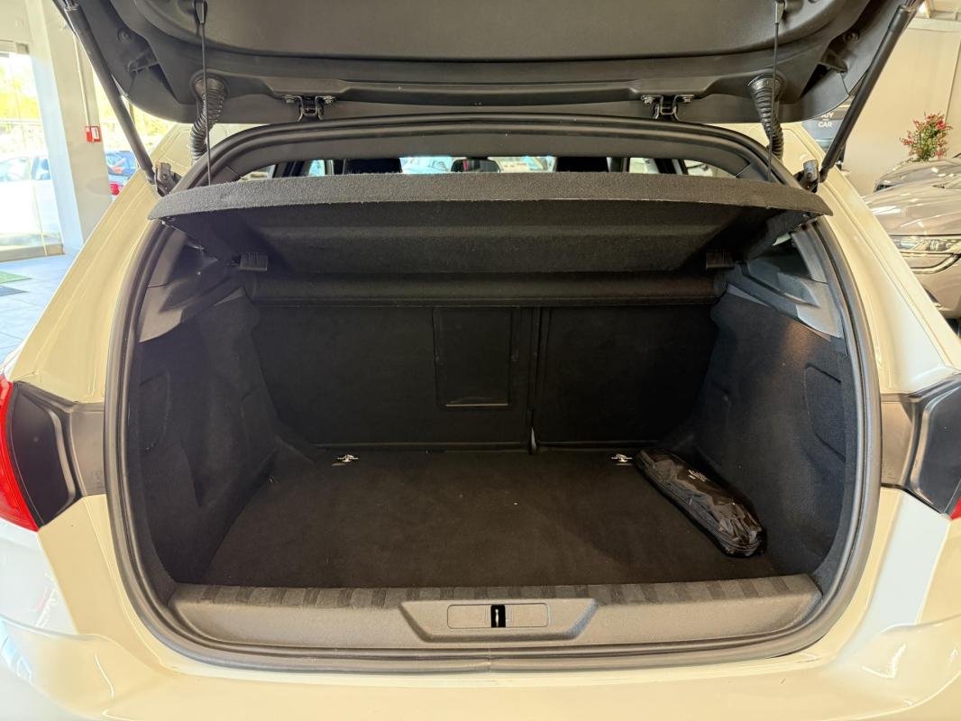 Peugeot 308 - Photo 9