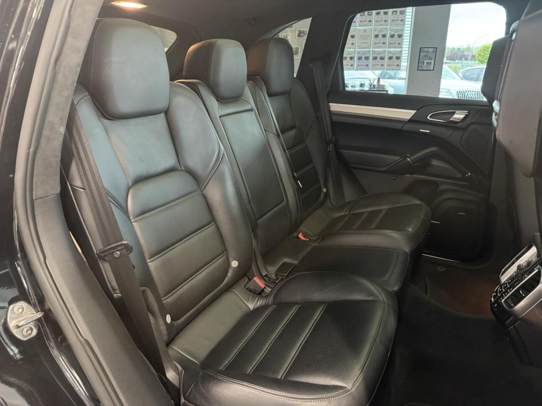 Porsche Cayenne - Photo 11