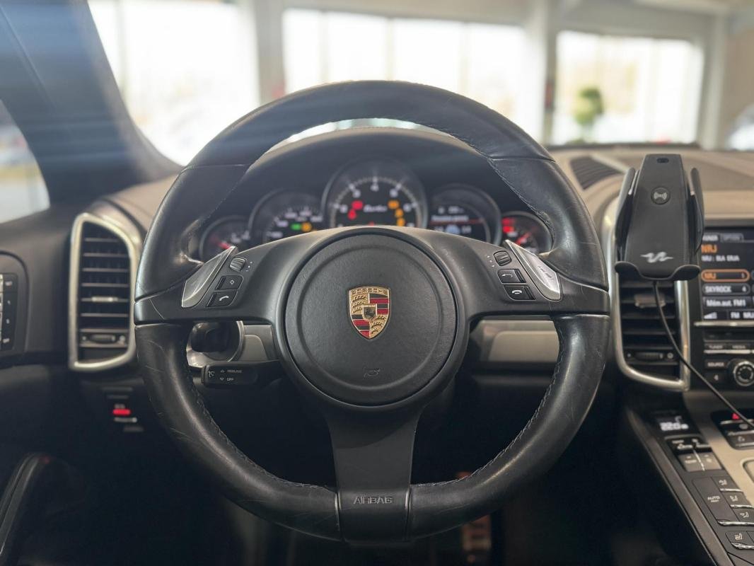 Porsche Cayenne - Photo 21