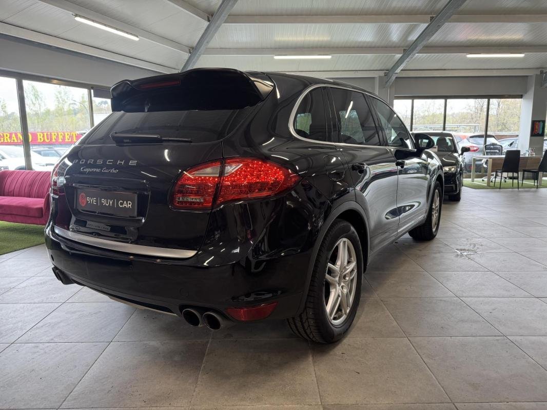 Porsche Cayenne - Photo 3