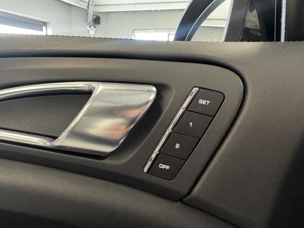 Porsche Cayenne - Photo 40