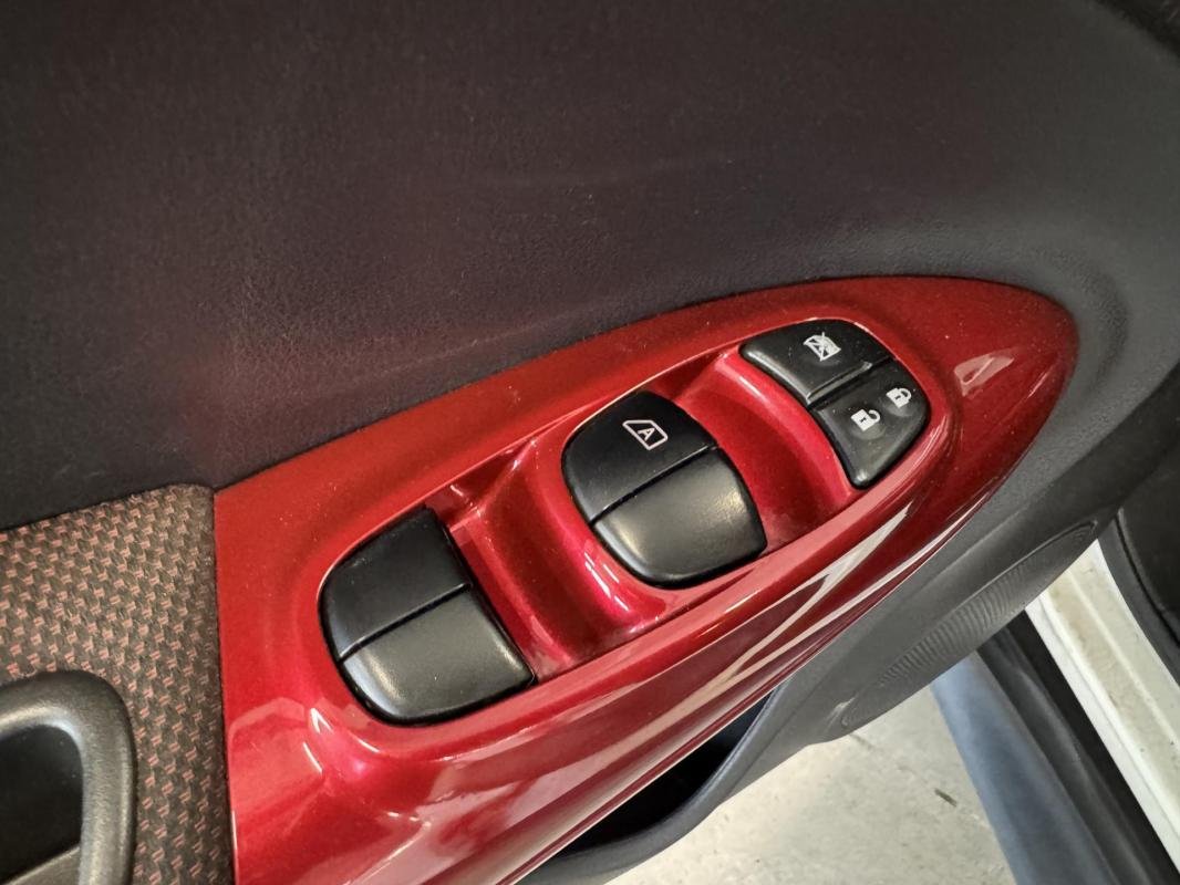Nissan Juke - Photo 19