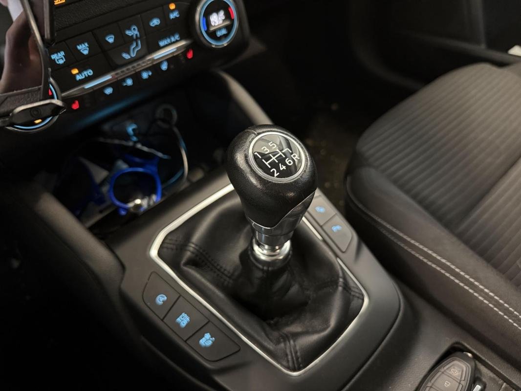 Ford Focus - Photo 24