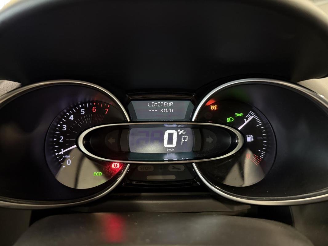 Renault Clio - Photo 17