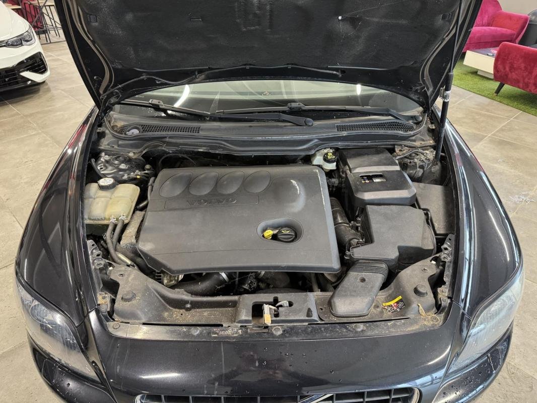 Volvo C70 - Photo 29