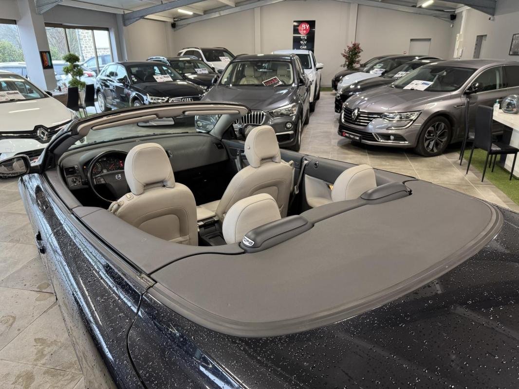Volvo C70 - Photo 30