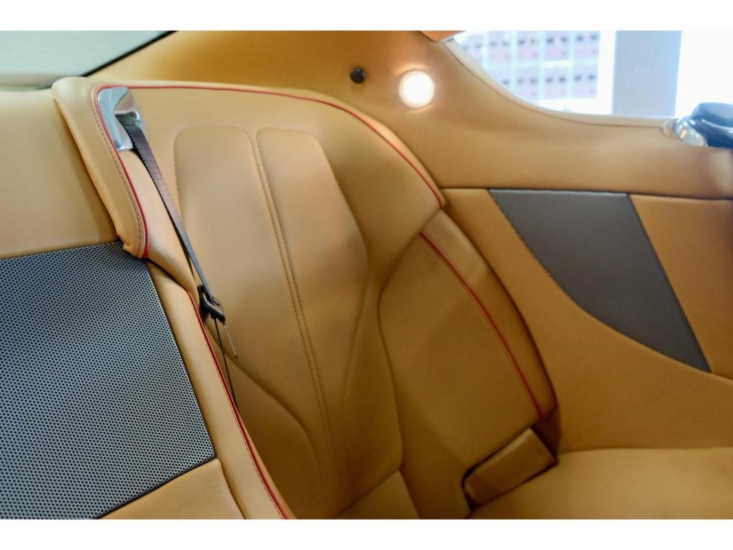 Aston Martin Virage - Photo 16