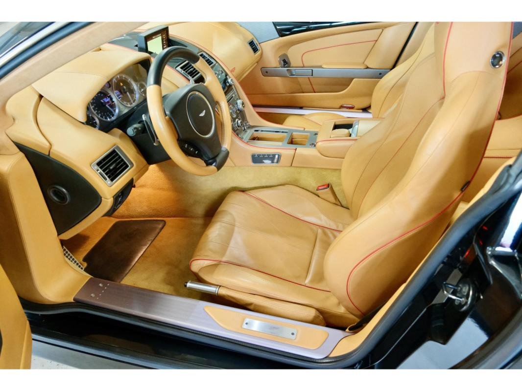 Aston Martin Virage - Photo 17