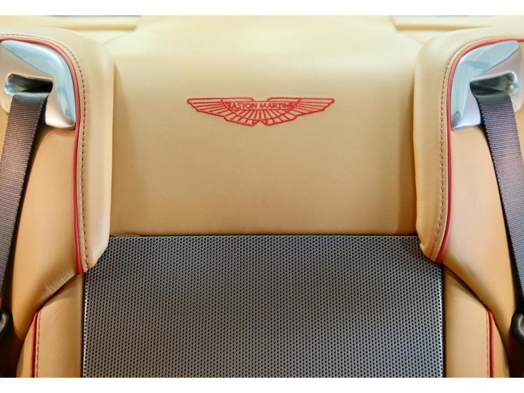 Aston Martin Virage - Photo 18