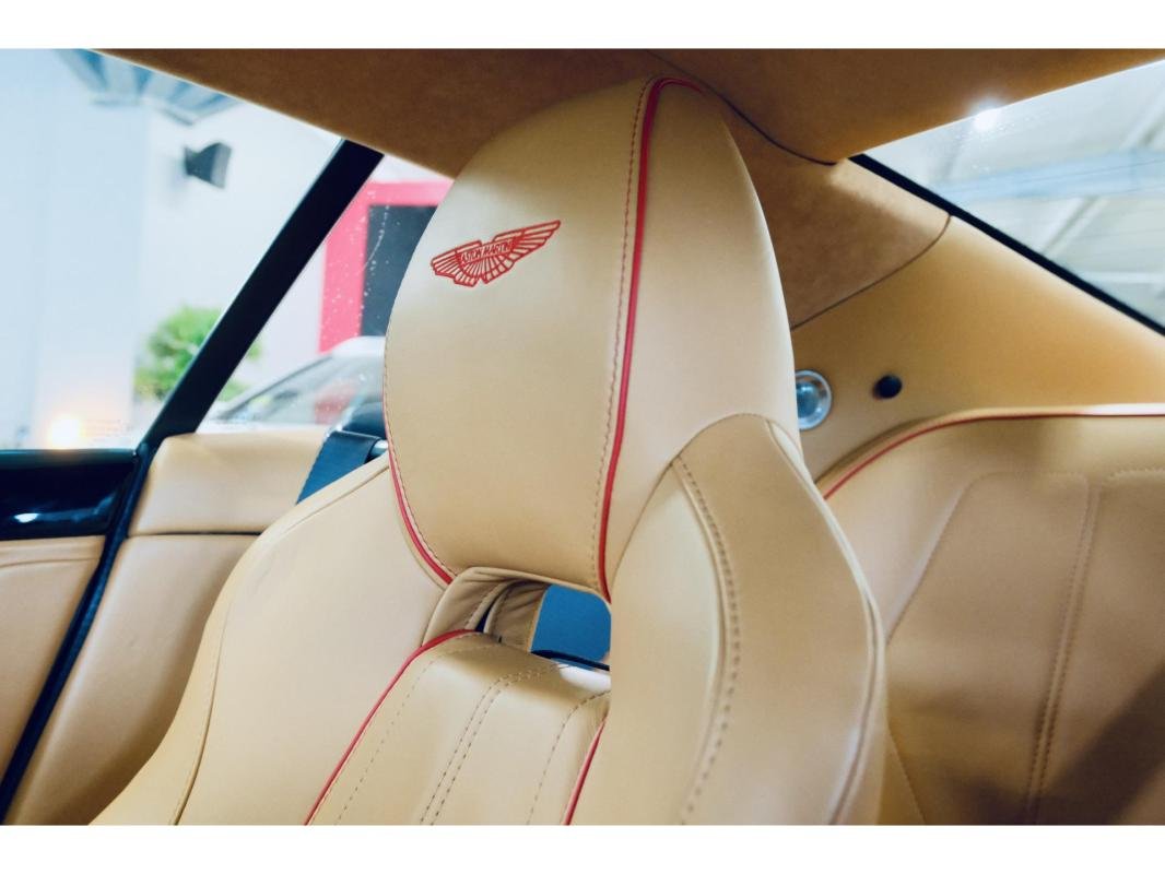 Aston Martin Virage - Photo 21