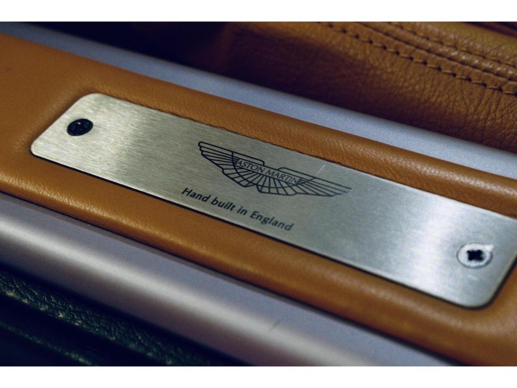 Aston Martin Virage - Photo 24