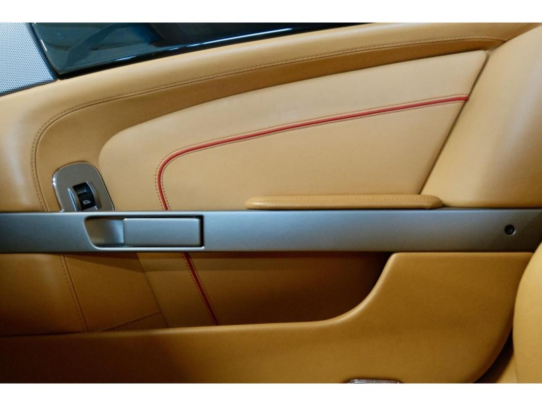 Aston Martin Virage - Photo 25