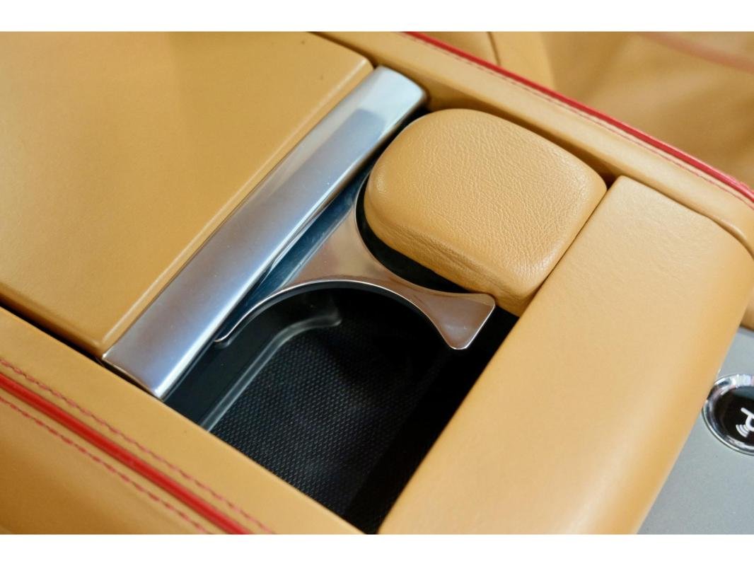 Aston Martin Virage - Photo 36