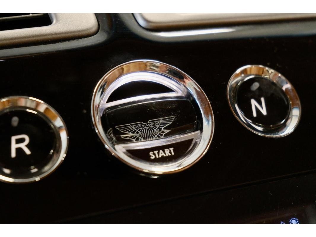 Aston Martin Virage - Photo 38