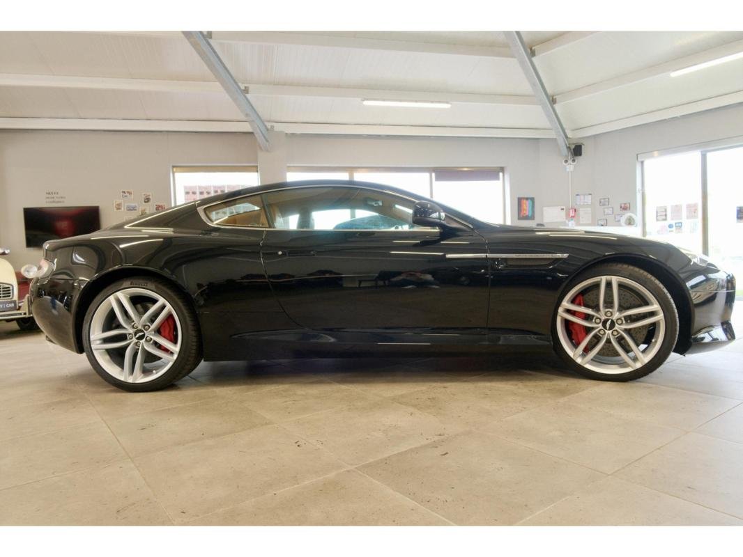 Aston Martin Virage - Photo 8