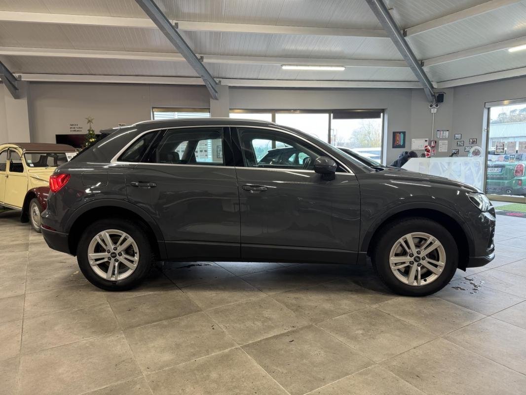 Audi Q3 - Photo 11